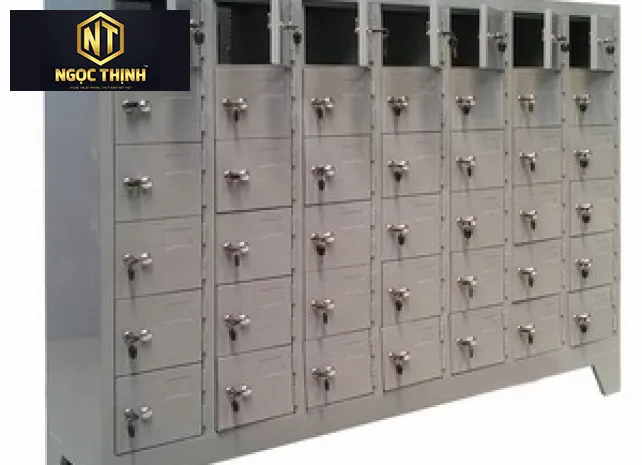 Tủ giày bằng sắt sơn tĩnh điện 42 ngăn 42C7K Tủ giày bằng sắt sơn tĩnh điện 42 ngăn 42C7K